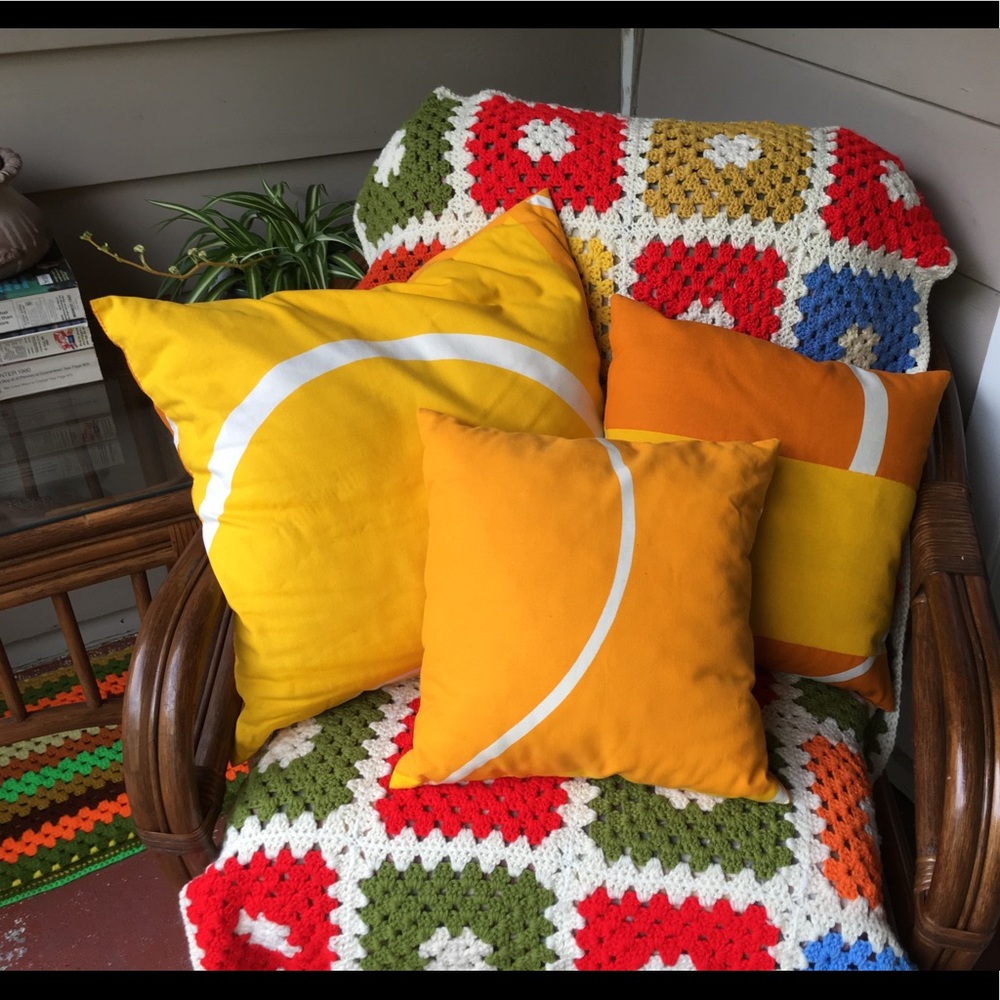 💖VTG Op Art/Mod/MCM pillow set💖 Orange/Yellow - Picture 7 of 7